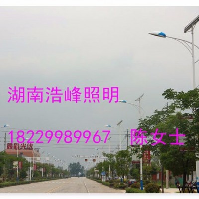 浩峰照明太陽能路燈生產(chǎn)廠家湖南長沙鋰電池太陽能路燈